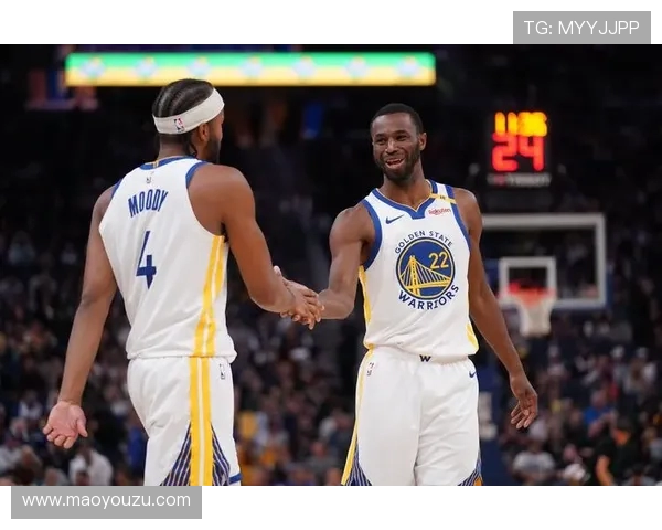 勇士与雷霆季后赛精彩对决录像回顾与分析