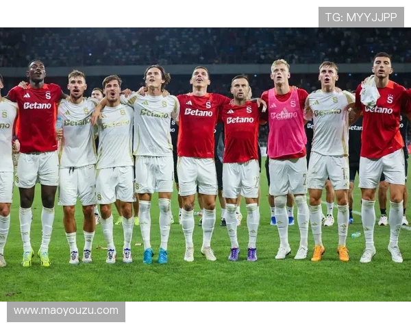 阿贾克斯与尼斯激战正酣谁能在欧战中笑到最后